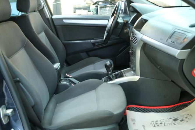 Opel Astra H Рестайлинг с пробегом 2010 года, цена 699 000 рублей, 2010 км, универсал, Автокод Объявления