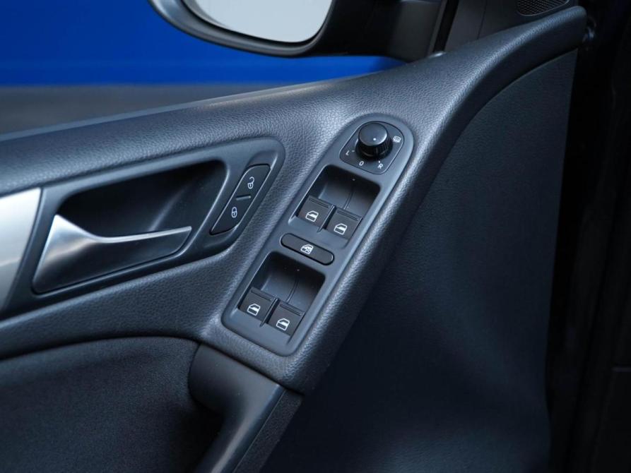 Volkswagen Golf VI Москва  - изображение 17