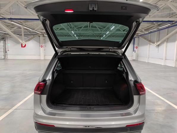 Volkswagen Tiguan II с пробегом 2018 года, цена 2 960 000 рублей, 68252 км, внедорожник, Автокод Объявления