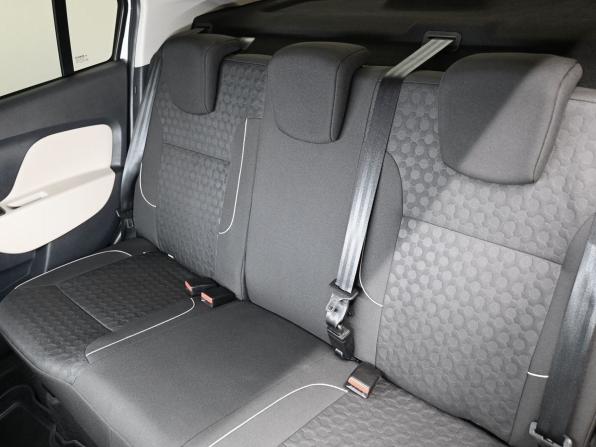 Renault Logan II Рестайлинг с пробегом 2018 года, цена 1 245 000 рублей, 34470 км, седан, Автокод Объявления