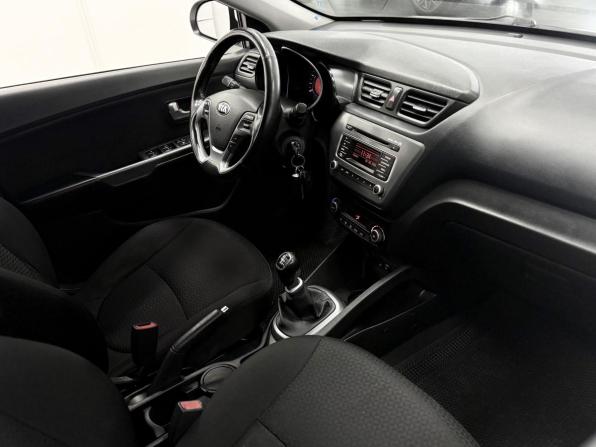 Kia Rio III Рестайлинг с пробегом 2017 года, цена 1 099 000 рублей, 125000 км, седан, Автокод Объявления