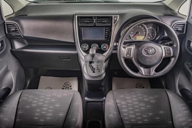 Toyota Ractis II с пробегом 2014 года, цена 1 229 000 рублей, 81555 км, хэтчбек, Автокод Объявления