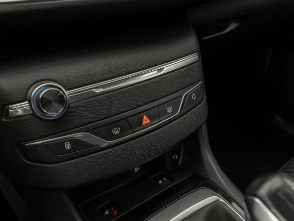Peugeot 308 II с пробегом 2014 года, цена 840 000 рублей, 201716 км, хэтчбек, Автокод Объявления