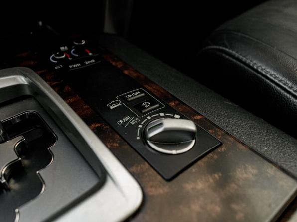 Toyota Land Cruiser 200 Series Рестайлинг 1 с пробегом 2012 года, цена 3 490 000 рублей, 196928 км, внедорожник, Автокод Объявления
