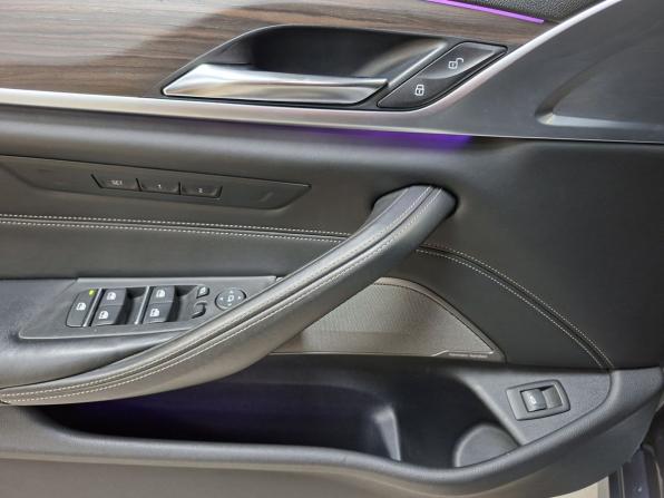 BMW 5 серии VII (G30/G31/G38) с пробегом 2017 года, цена 3 870 000 рублей, 169948 км, седан, Автокод Объявления