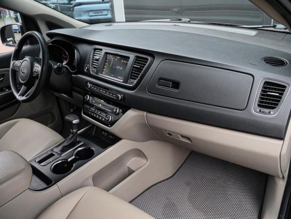 Kia Carnival III с пробегом 2020 года, цена 3 400 000 рублей, 79495 км, минивэн, Автокод Объявления