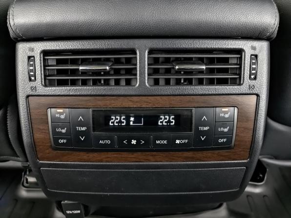 Toyota Land Cruiser 200 Series Рестайлинг 2 с пробегом 2020 года, цена 8 800 000 рублей, 51479 км, внедорожник, Автокод Объявления