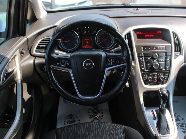 Opel Astra J Рестайлинг с пробегом 2013 года, цена 680 000 рублей, 162427 км, хэтчбек, Автокод Объявления