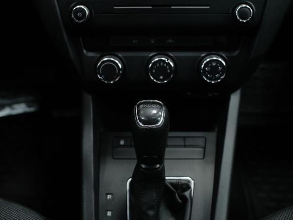 Skoda Octavia III (A7) с пробегом 2015 года, цена 1 284 000 рублей, 129488 км, лифтбек, Автокод Объявления