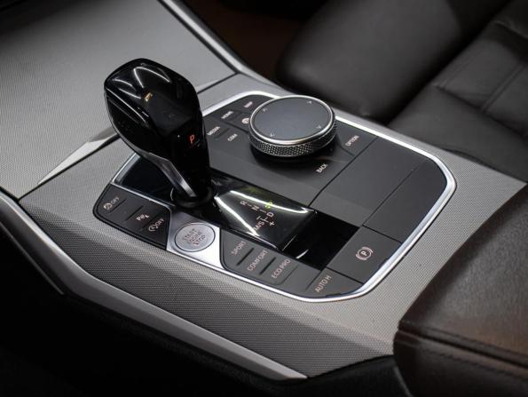 BMW 3 серии VII (G2x) с пробегом 2019 года, цена 3 098 000 рублей, 88435 км, седан, Автокод Объявления