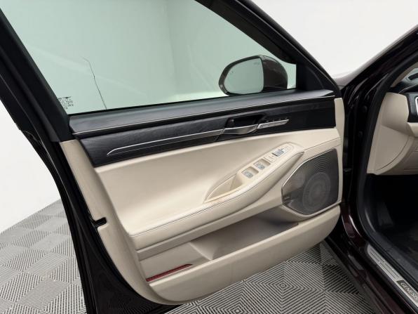Genesis G90 I с пробегом 2019 года, цена 2 590 000 рублей, 238321 км, седан, Автокод Объявления