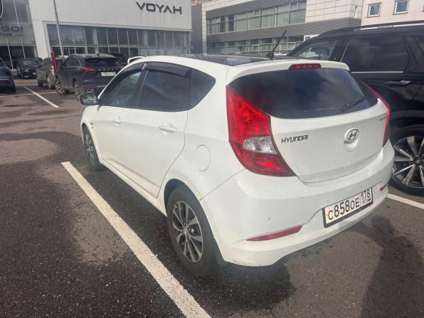 Hyundai Solaris I Рестайлинг с пробегом 2015 года, цена 885 000 рублей, 230000 км, хэтчбек, Автокод Объявления