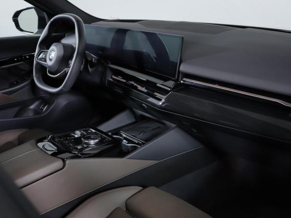 BMW 5 серии VIII (G60/G61/G68) с пробегом 2024 года, цена 6 910 000 рублей, 45632 км, седан, Автокод Объявления