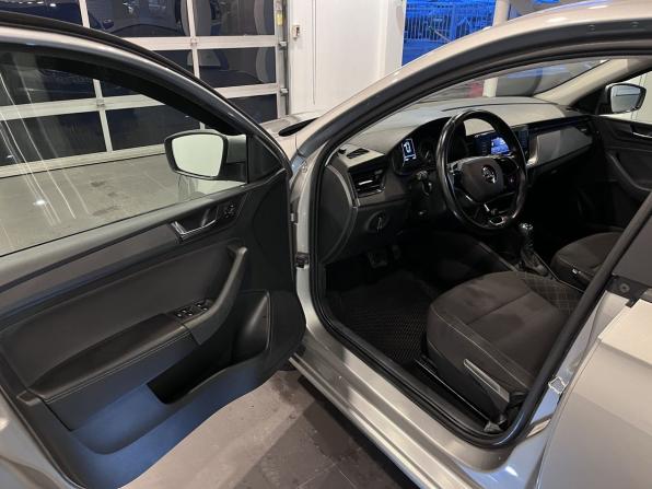 Skoda Rapid II с пробегом 2021 года, цена 1 740 000 рублей, 95836 км, лифтбек, Автокод Объявления
