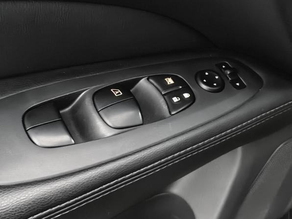 Nissan Pathfinder IV с пробегом 2015 года, цена 1 555 000 рублей, 161444 км, внедорожник, Автокод Объявления