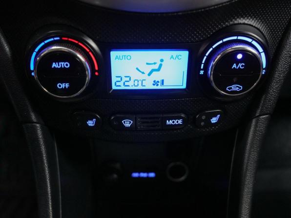 Hyundai Solaris I с пробегом 2014 года, цена 696 000 рублей, 170000 км, седан, Автокод Объявления
