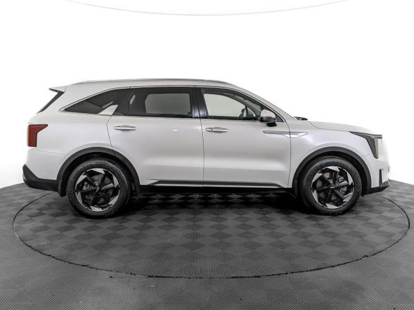 Kia Sorento IV Рестайлинг с пробегом 2024 года, цена 4 850 000 рублей, 45082 км, внедорожник, Автокод Объявления