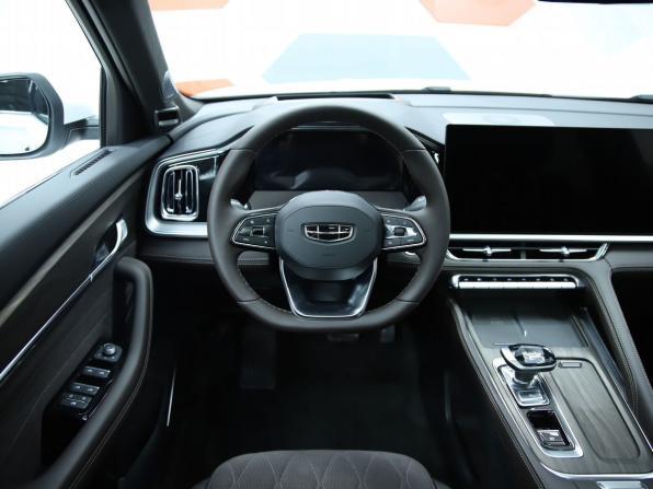 Geely Xingyue L I Рестайлинг 2 с пробегом 2025 года, цена 4 150 000 рублей, 5 км, внедорожник, Автокод Объявления