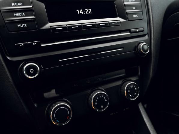 Skoda Octavia III (A7) с пробегом 2014 года, цена 899 000 рублей, 172405 км, лифтбек, Автокод Объявления