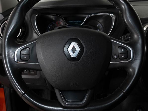 Renault Kaptur I с пробегом 2017 года, цена 1 348 000 рублей, 104000 км, внедорожник, Автокод Объявления
