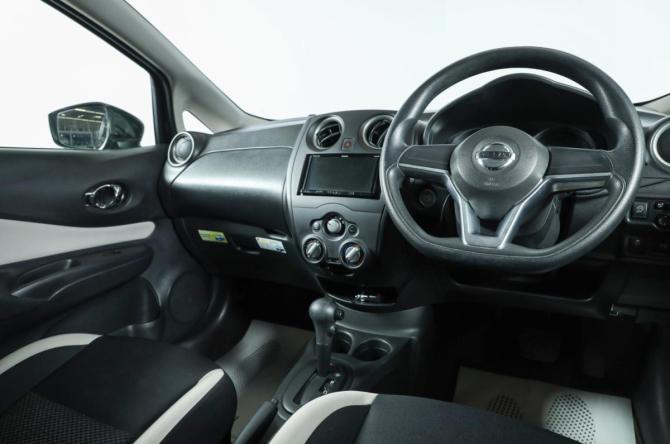 Nissan Note II Рестайлинг с пробегом 2018 года, цена 989 000 рублей, 135000 км, хэтчбек, Автокод Объявления