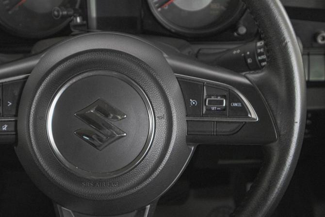 Suzuki Jimny IV с пробегом 2018 года, цена 2 149 000 рублей, 46000 км, внедорожник, Автокод Объявления