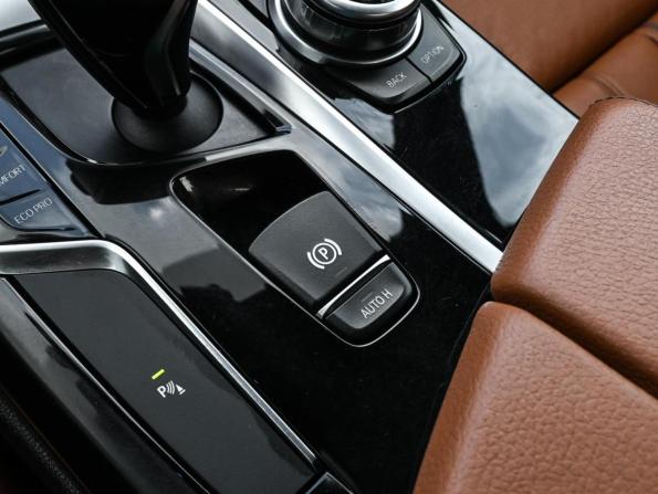 BMW 5 серии VII (G30/G31/G38) с пробегом 2017 года, цена 2 599 000 рублей, 118008 км, седан, Автокод Объявления