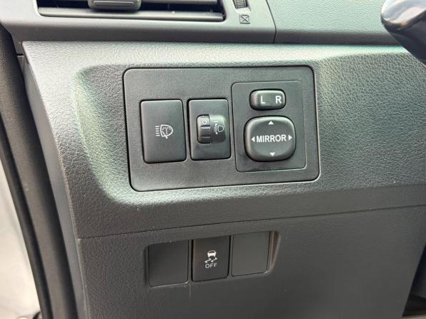 Toyota Verso I с пробегом 2010 года, цена 750 000 рублей, 263000 км, компактвэн, Автокод Объявления