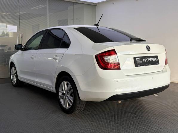 Skoda Rapid I Рестайлинг с пробегом 2018 года, цена 999 000 рублей, 248388 км, лифтбек, Автокод Объявления