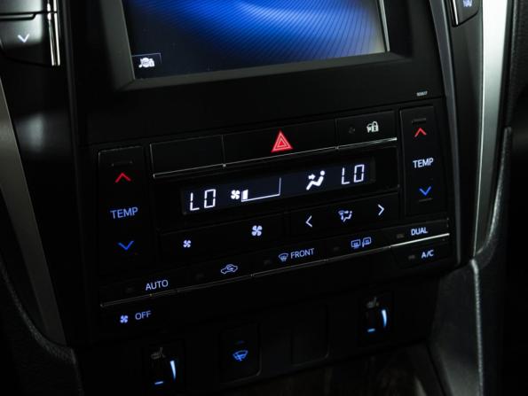 Toyota Camry VII (XV50) Рестайлинг 2 с пробегом 2018 года, цена 1 999 585 рублей, 174000 км, седан, Автокод Объявления