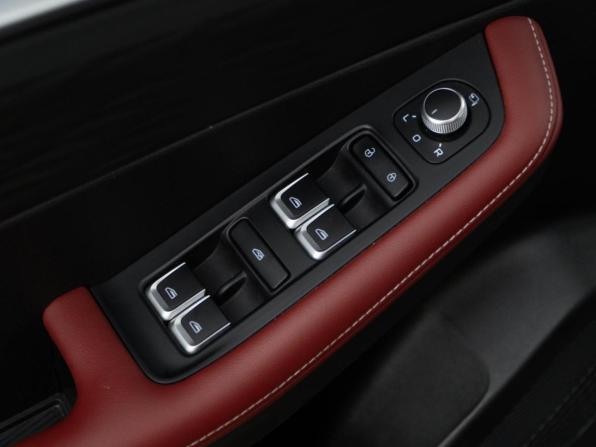 Geely Coolray I Рестайлинг с пробегом 2024 года, цена 2 187 077 рублей, 33379 км, внедорожник, Автокод Объявления