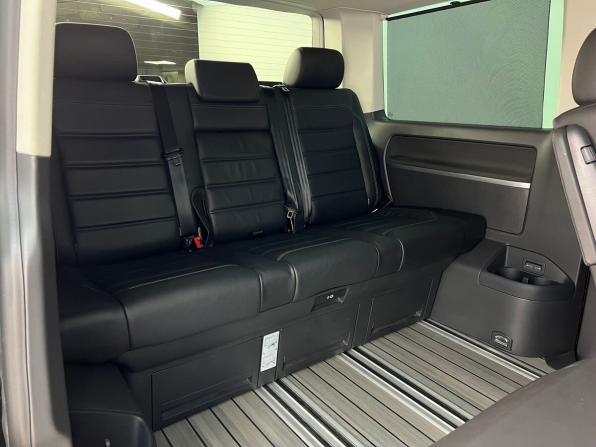 Volkswagen Multivan T6 Рестайлинг с пробегом 2021 года, цена 7 100 000 рублей, 85370 км, минивэн, Автокод Объявления