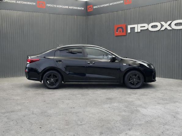 Kia Rio IV с пробегом 2018 года, цена 1 157 000 рублей, 110295 км, седан, Автокод Объявления