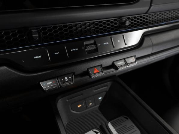Kia Tasman с пробегом 2025 года, цена 6 700 000 рублей, 5637 км, пикап, Автокод Объявления