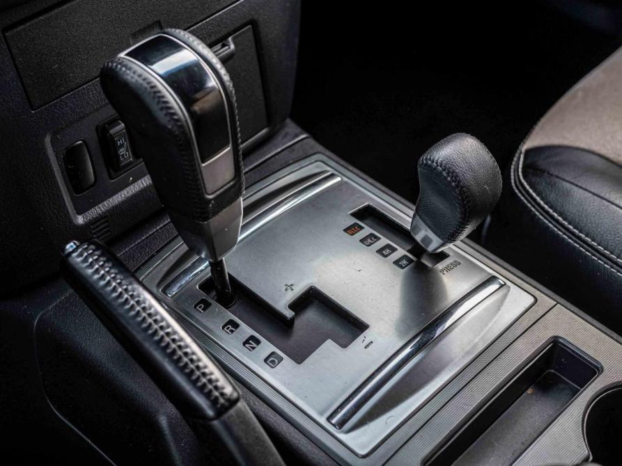 Mitsubishi Pajero IV Рестайлинг 1 Санкт-Петербург  - изображение 8