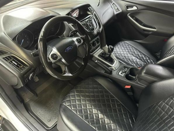 Ford Focus III с пробегом 2013 года, цена 610 980 рублей, 272819 км, хэтчбек, Автокод Объявления