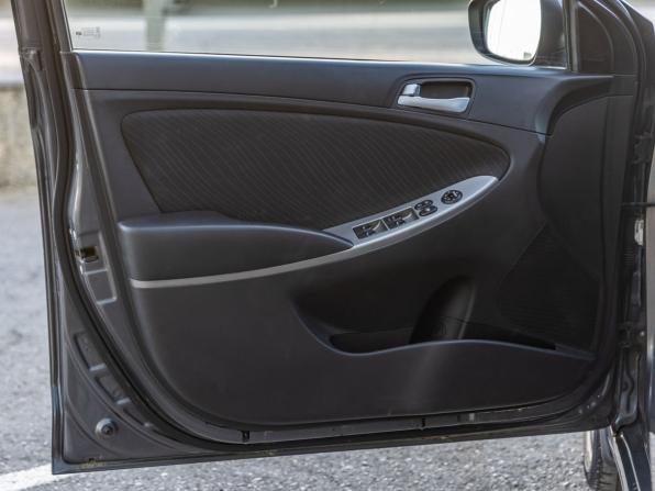 Hyundai Solaris I Рестайлинг с пробегом 2014 года, цена 898 000 рублей, 128434 км, седан, Автокод Объявления