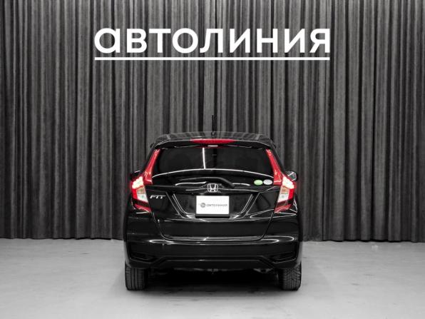 Honda Fit III Рестайлинг с пробегом 2019 года, цена 1 100 000 рублей, 127000 км, хэтчбек, Автокод Объявления