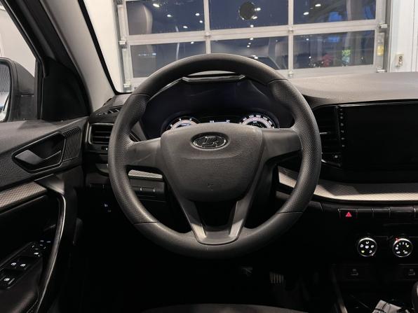Lada (ВАЗ) Vesta I Рестайлинг (NG) с пробегом 2023 года, цена 999 000 рублей, 45997 км, седан, Автокод Объявления
