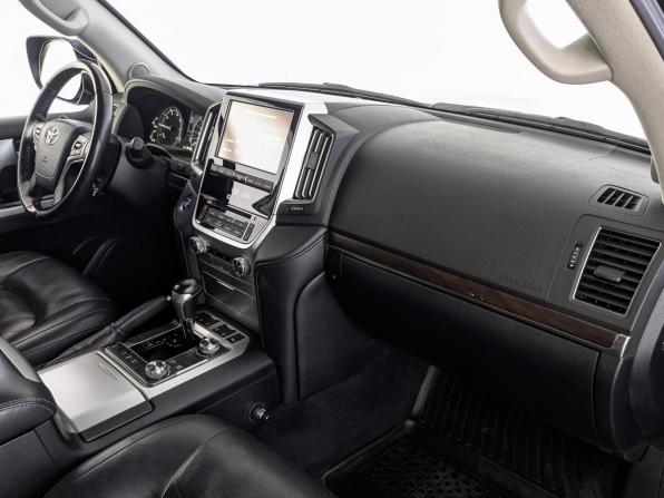 Toyota Land Cruiser 200 Series Рестайлинг 2 с пробегом 2016 года, цена 5 799 000 рублей, 107558 км, внедорожник, Автокод Объявления