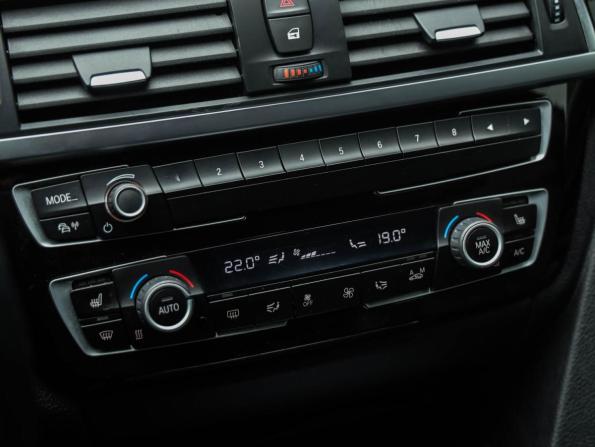 BMW 3 серии VI (F3x) Рестайлинг с пробегом 2017 года, цена 2 669 000 рублей, 126680 км, лифтбек, Автокод Объявления