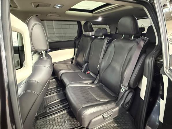 Kia Carnival IV с пробегом 2022 года, цена 3 799 000 рублей, 102000 км, минивэн, Автокод Объявления