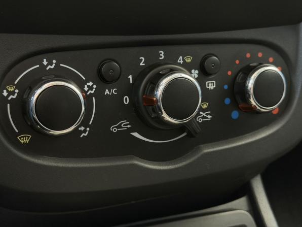 Renault Duster I Рестайлинг с пробегом 2015 года, цена 1 210 000 рублей, 83000 км, внедорожник, Автокод Объявления