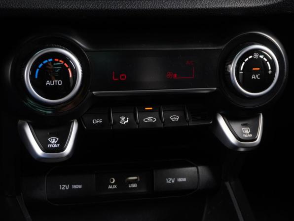 Kia Rio IV с пробегом 2017 года, цена 1 599 000 рублей, 93604 км, седан, Автокод Объявления