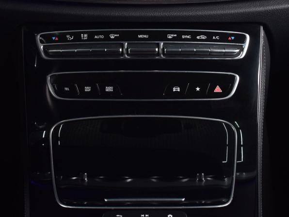 Mercedes-Benz E-Класс V (W213 S213 C238) Рестайлинг с пробегом 2021 года, цена 4 495 995 рублей, 99332 км, седан, Автокод Объявления