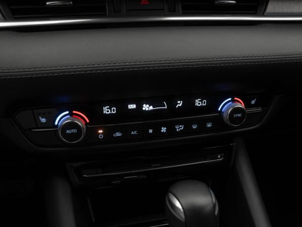 Mazda 6 III (GJ) Рестайлинг 2 с пробегом 2020 года, цена 2 660 000 рублей, 72774 км, седан, Автокод Объявления