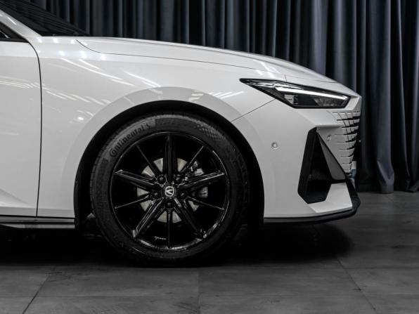 Changan UNI-V I с пробегом 2023 года, цена 2 099 000 рублей, 82914 км, лифтбек, Автокод Объявления