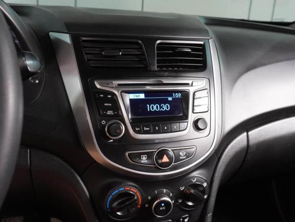 Hyundai Solaris I Рестайлинг с пробегом 2016 года, цена 949 000 рублей, 153917 км, седан, Автокод Объявления