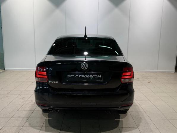Volkswagen Polo V Рестайлинг с пробегом 2019 года, цена 1 385 000 рублей, 138000 км, седан, Автокод Объявления