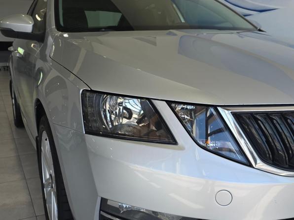 Skoda Octavia III (A7) Рестайлинг с пробегом 2017 года, цена 1 835 000 рублей, 127000 км, лифтбек, Автокод Объявления